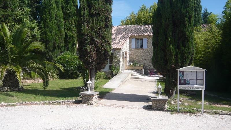 Logis Hotel La Sommellerie Châteauneuf-du-Pape Exterior foto