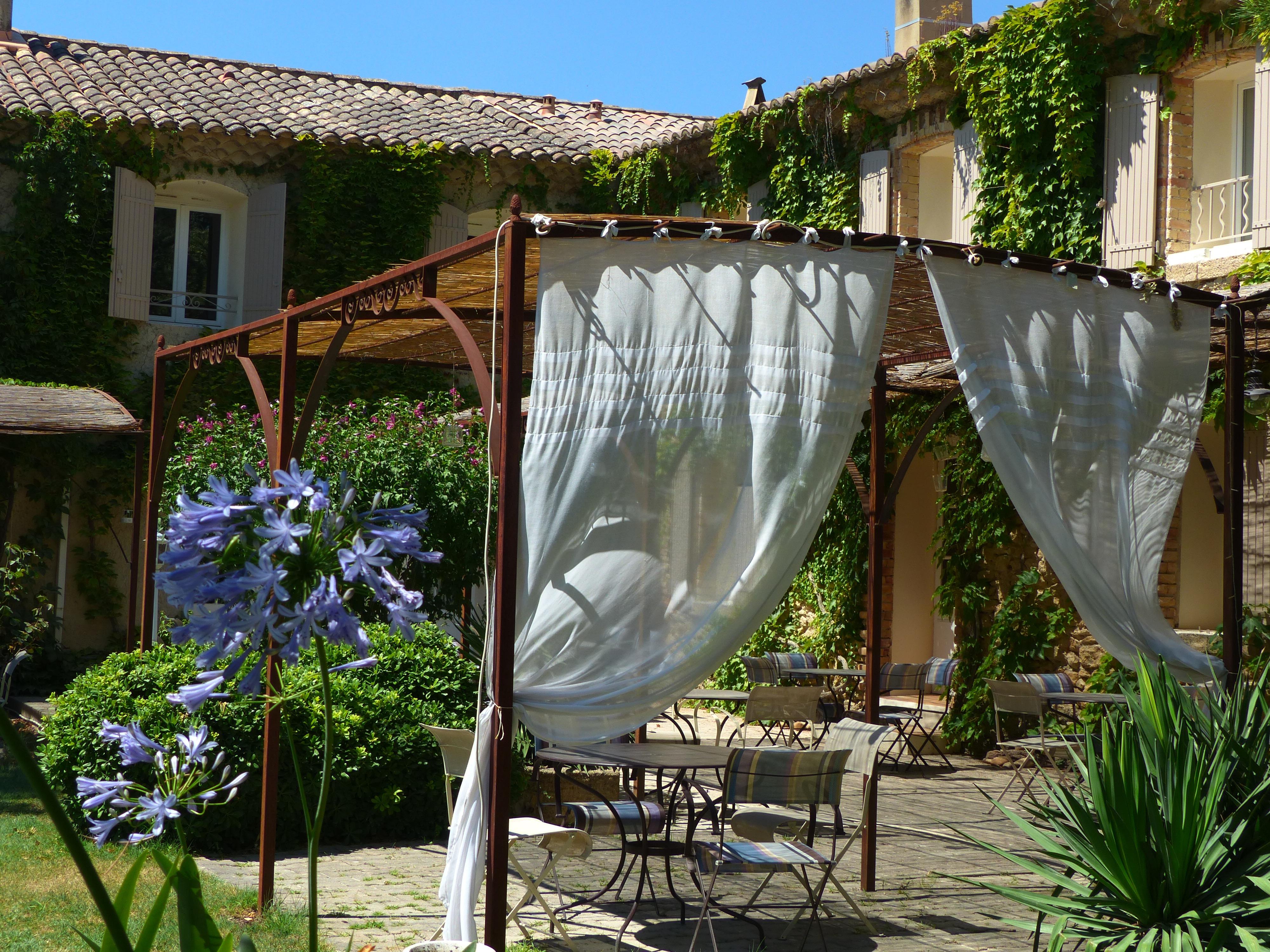 Logis Hotel La Sommellerie Châteauneuf-du-Pape Exterior foto