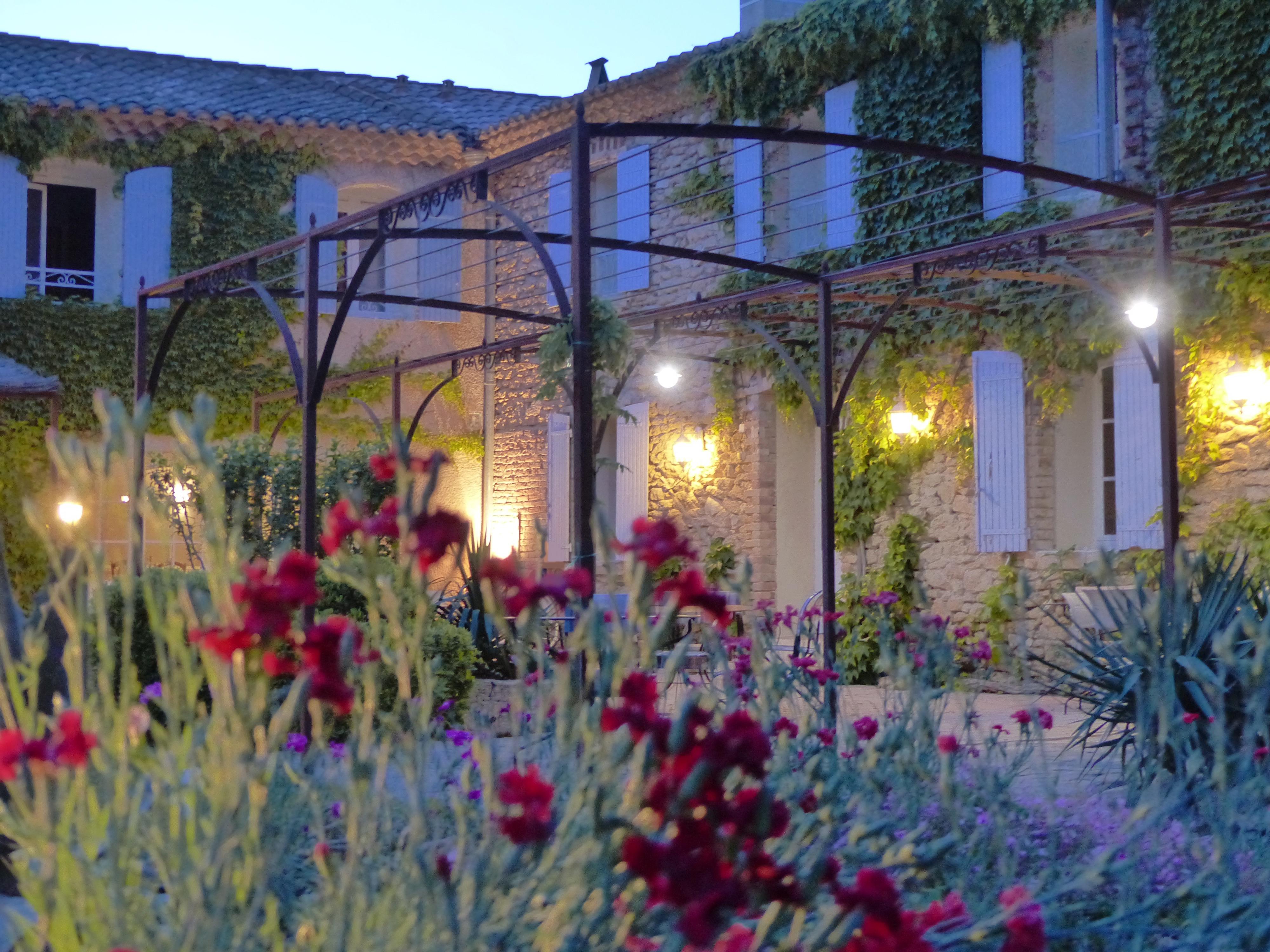 Logis Hotel La Sommellerie Châteauneuf-du-Pape Exterior foto